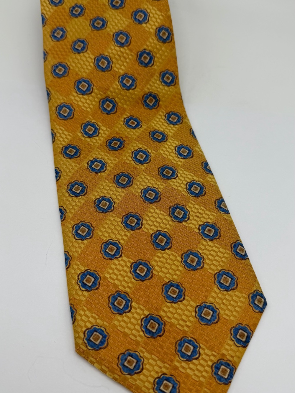Emenegildo Zegna Gold Patterned Silk Tie with Blue Medallions Italy 3.5” wide